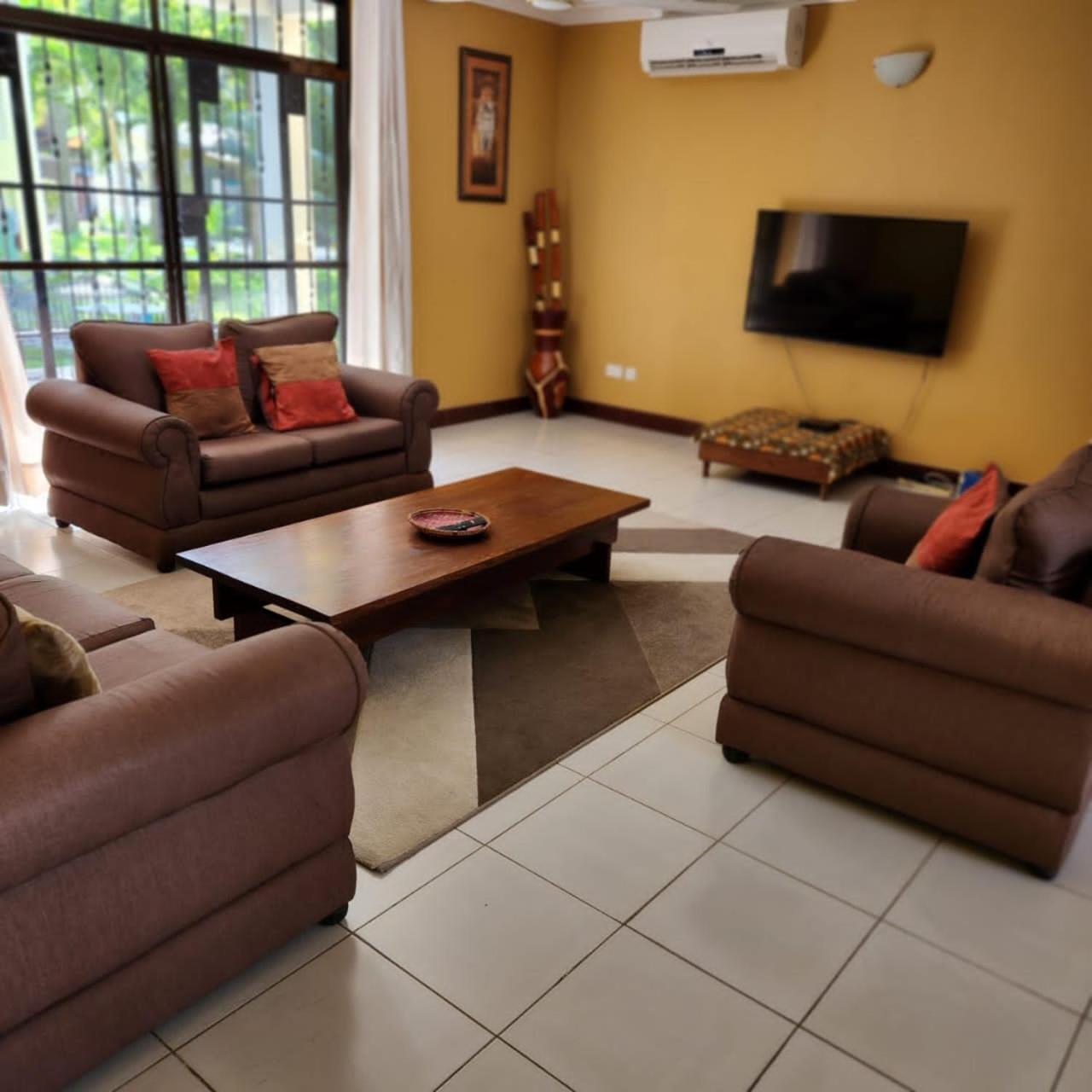 Len Apartments ดาร์เอสซาลาม ภายนอก รูปภาพ